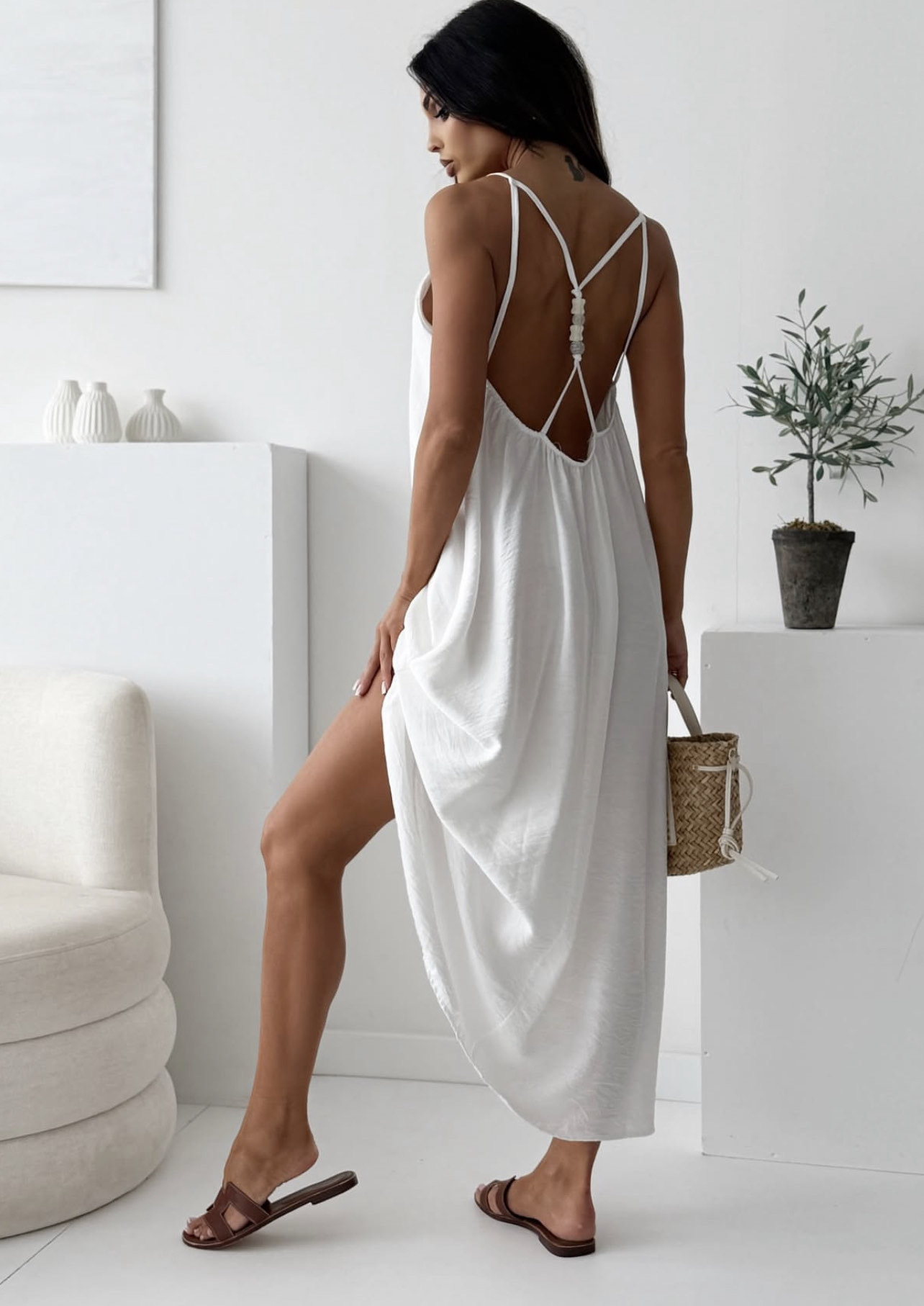 Pearl back maxi obleka iz viskoze bela