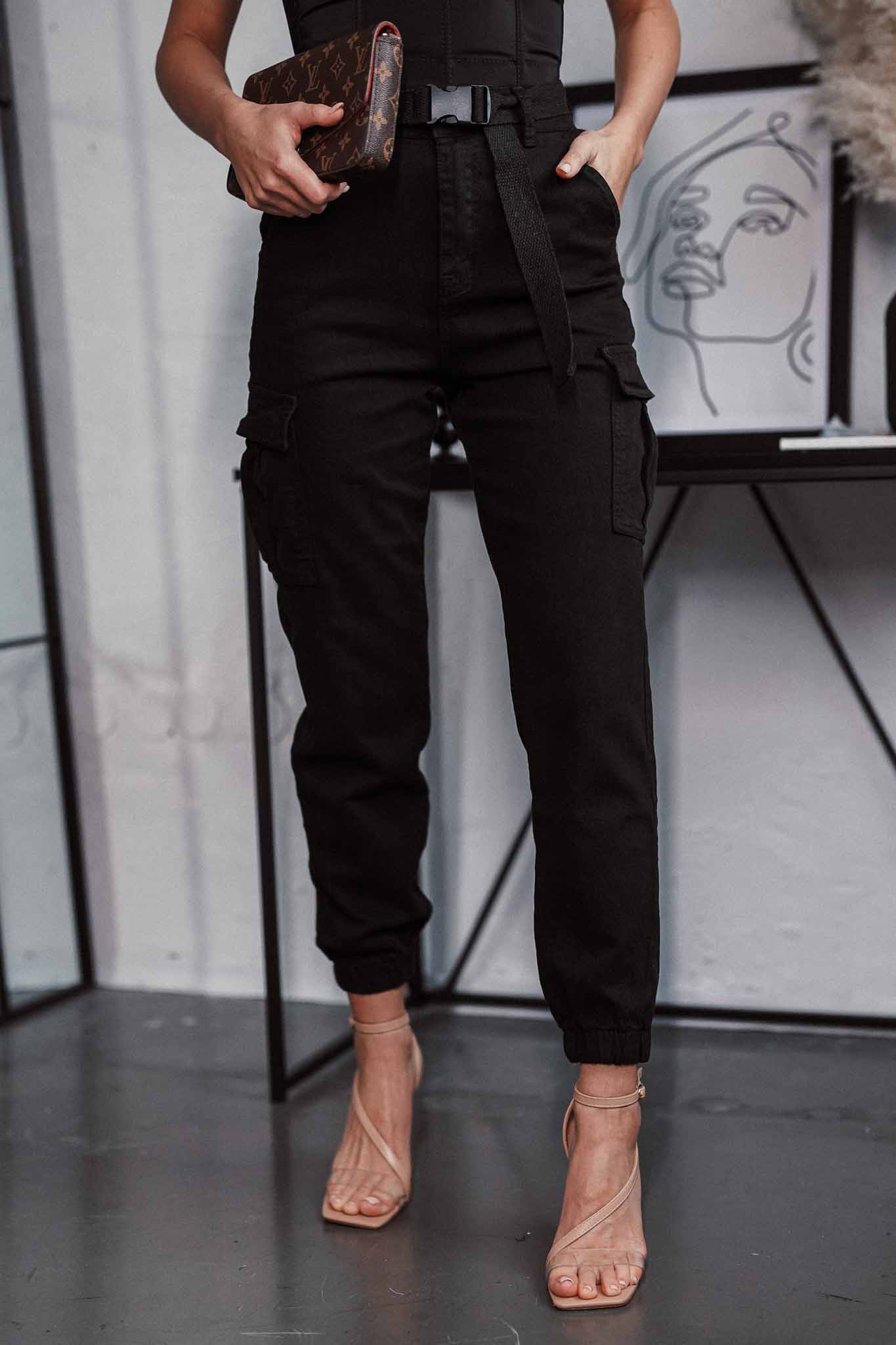 cargo-joggers-hlace-crne-1