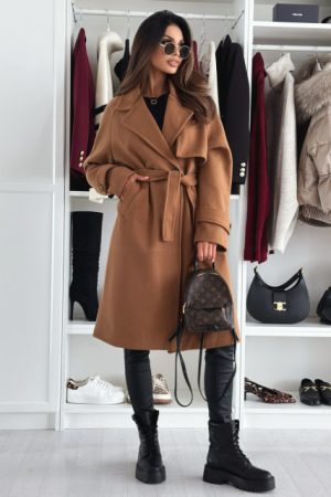 keira-plasc-camel-3
