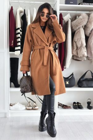 keira-plasc-camel-4