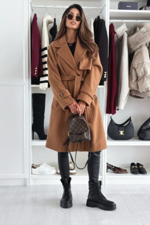 keira-plasc-camel-5