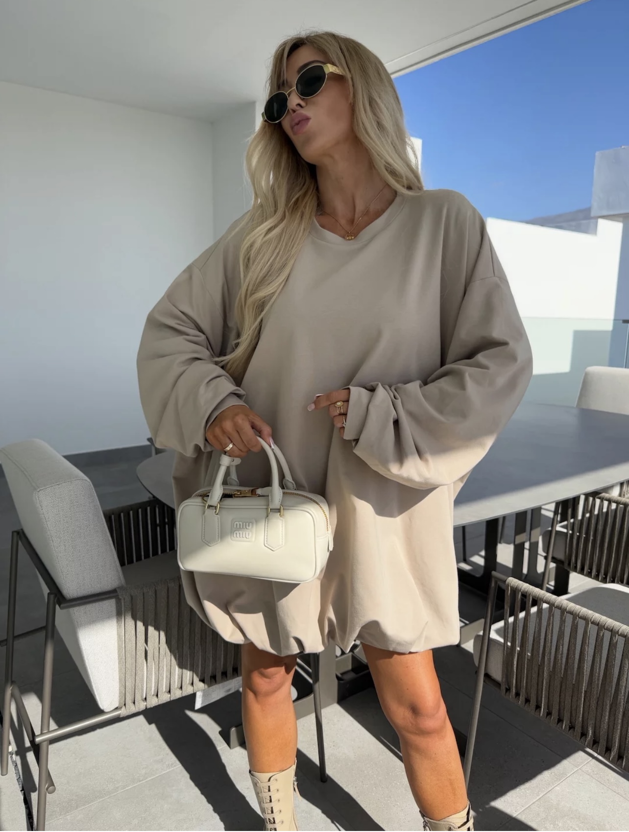luisa-pulover-obleka-s-pasom-bez-4