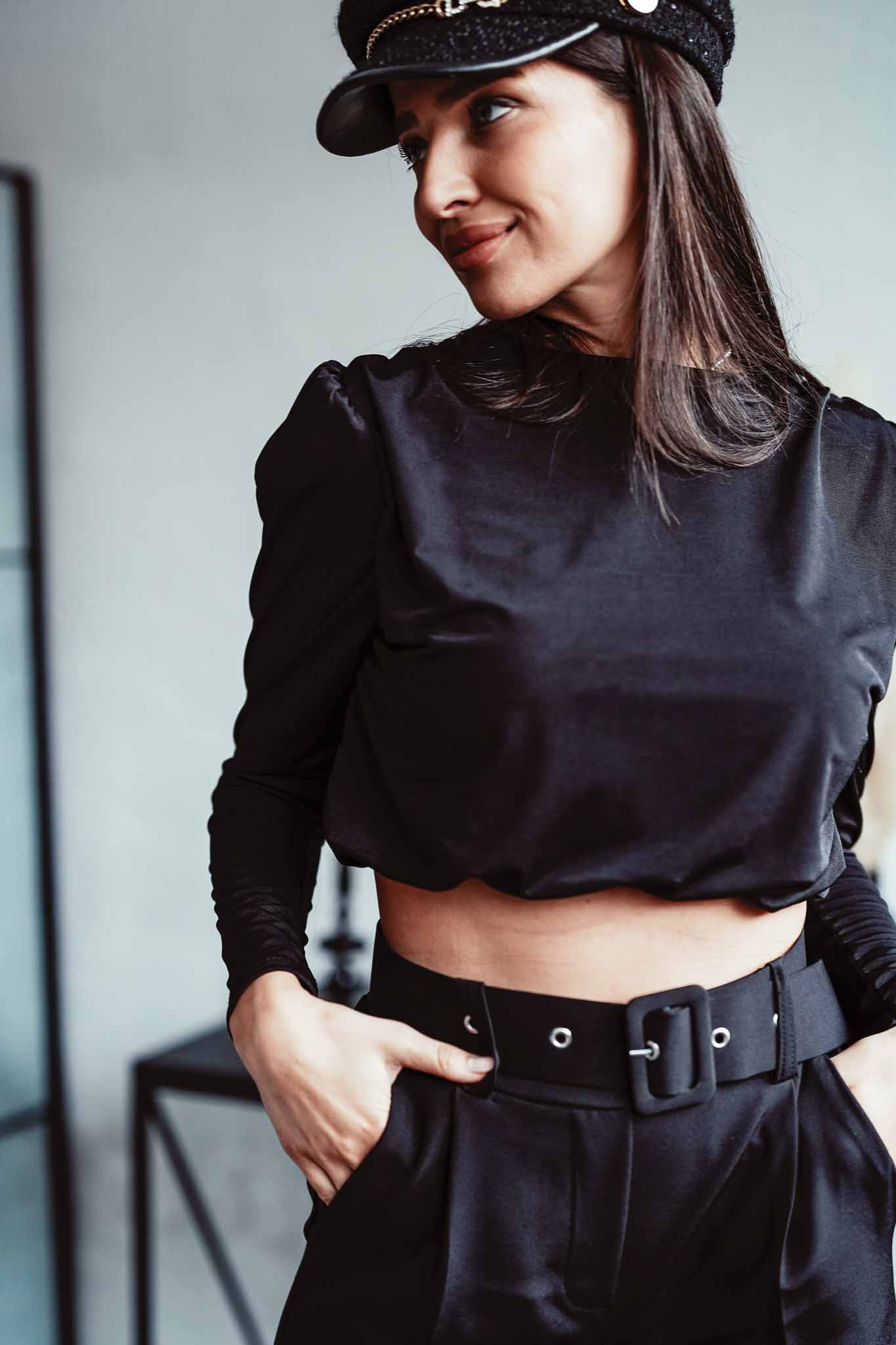 margo-crop-majica-crna-1