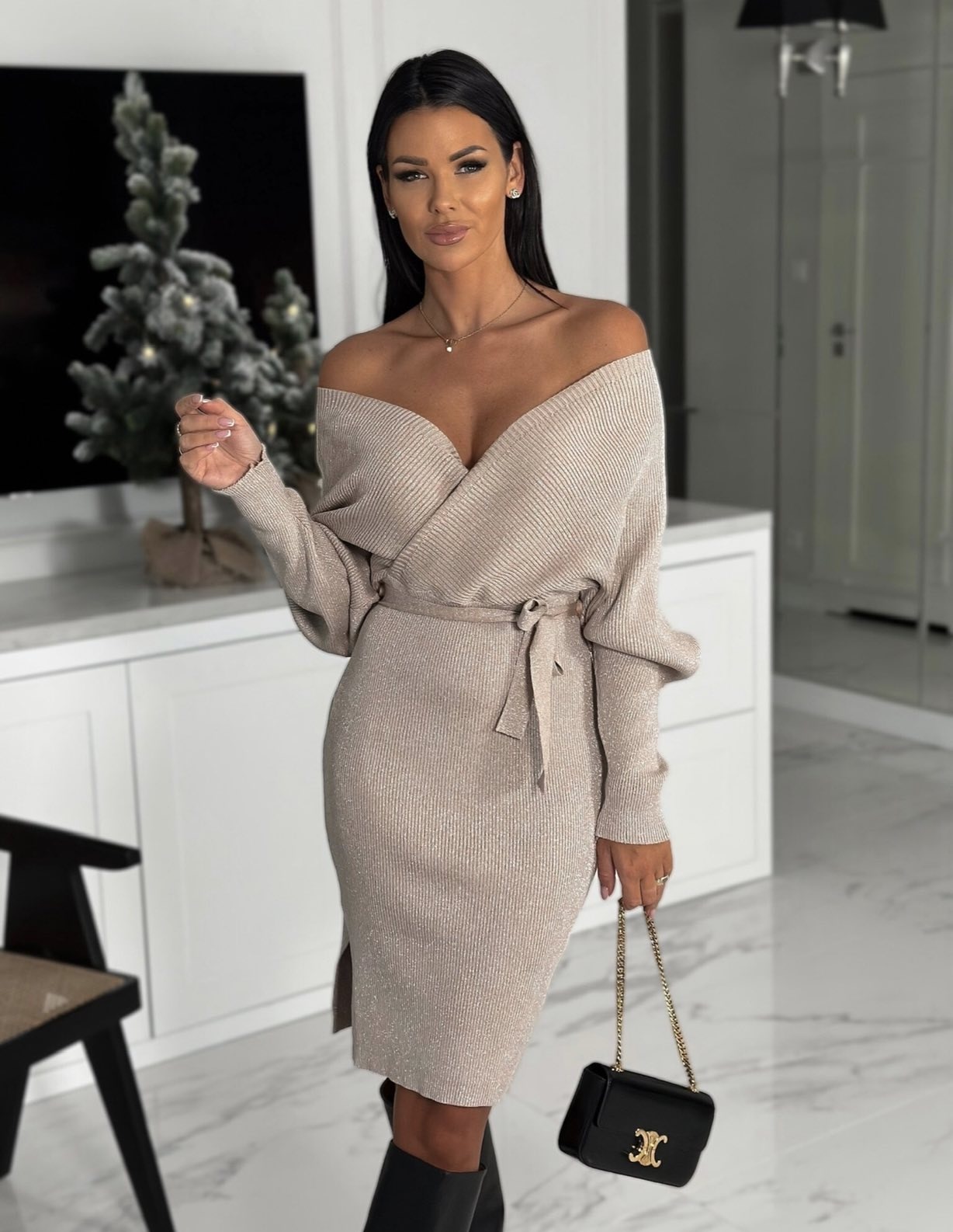 taliessa-obleka-zlata-1