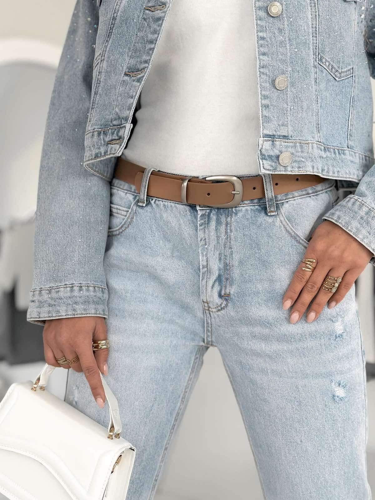 tatum-mom-fit-jeans-hlace-s-pasom-2