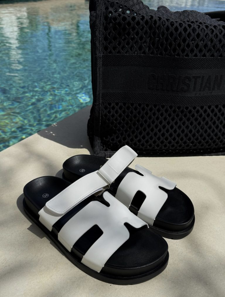 Chyra slippers white