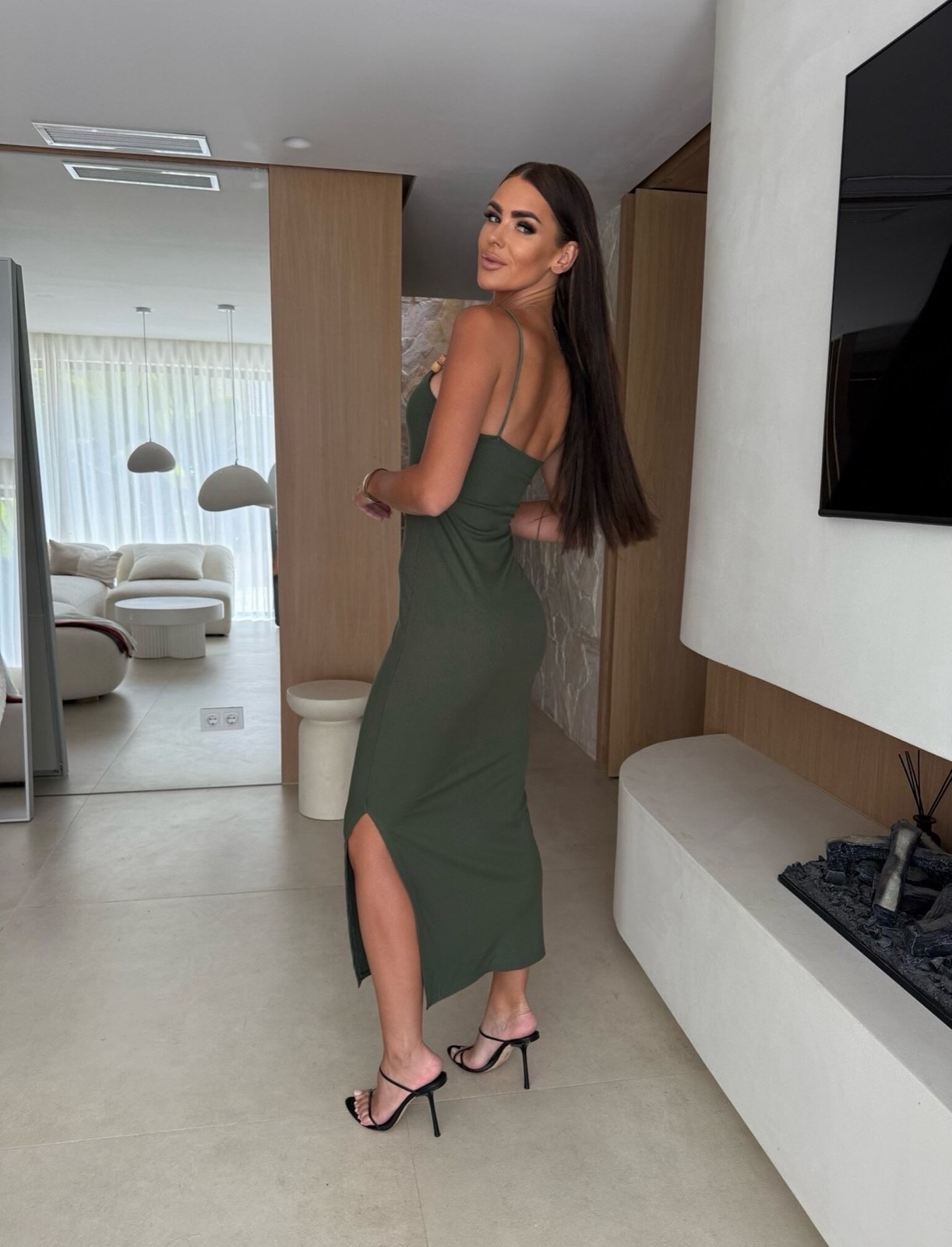Estora dress olive - Image 2