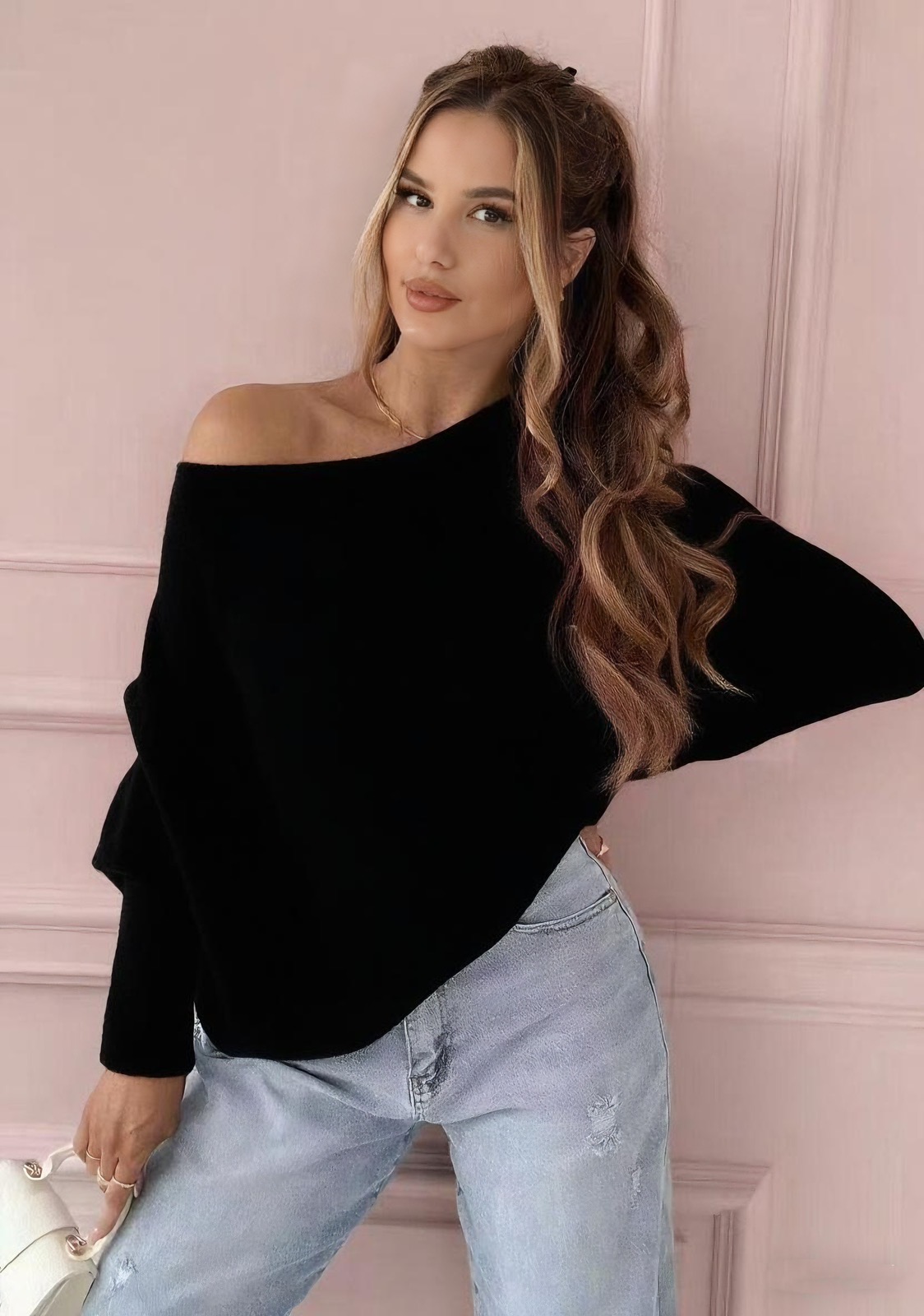 Yasmin sweater black