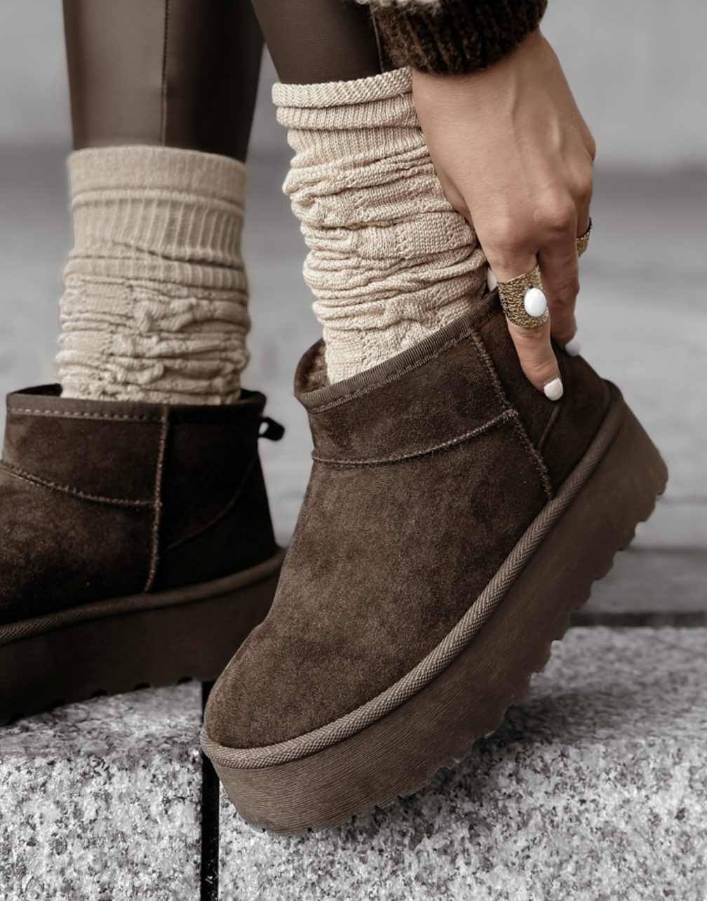 Milis mini ankle boots brown