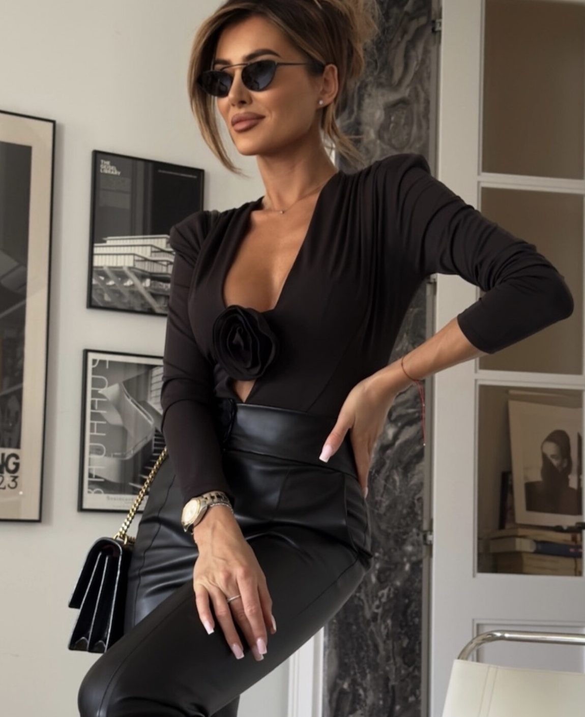 Naomi bodysuit with brooch black